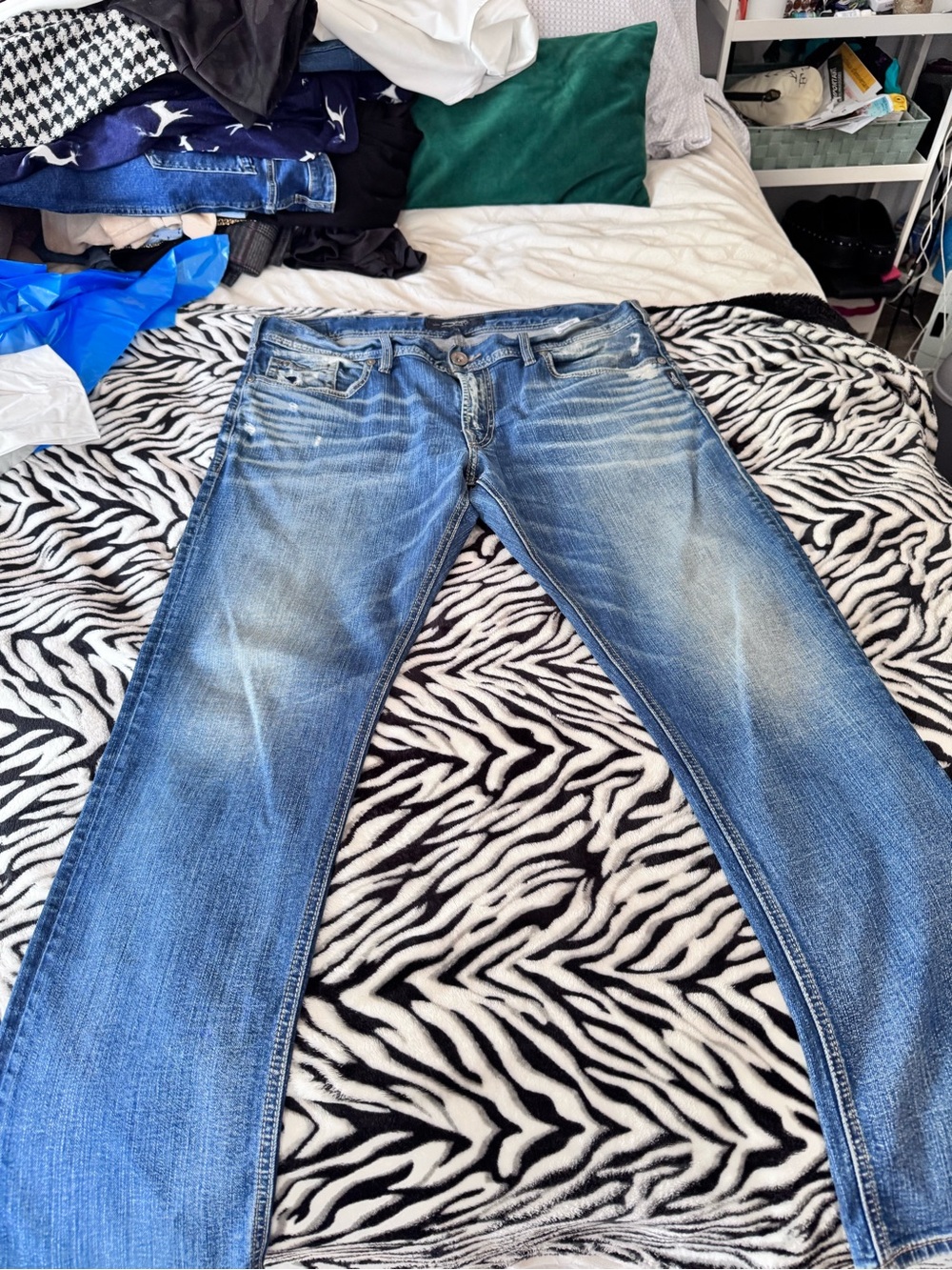 Silver Jeans light blue denim jeans